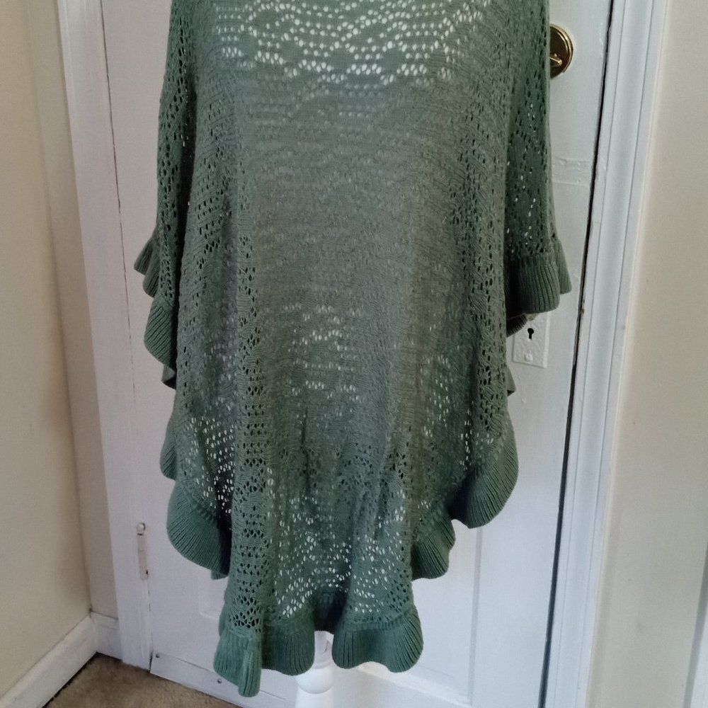 ROAMAN'S Women's Crochet Look Knit Poncho (Size S / 12w) Sage Green Color - Picture 3 of 6